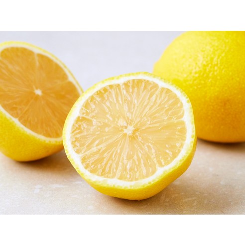 신선하고 맛있는 다조은 미국산 레몬으로 집에서 상쾌한 레몬 음료와 요리를 즐겨보세요.