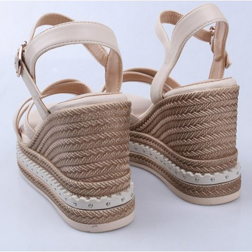 발 편한 여름 스타일, 앵클 스트랩 웨지힐 샌들로 완성!