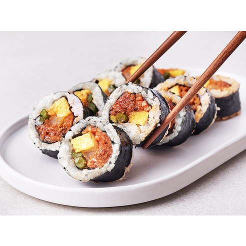 매콤함과 간편함, 건강까지 잡은 라이틀리 매콤제육 곤약김밥으로 풍요로운 일상을!