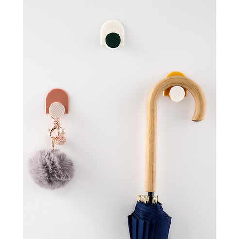 집안의 잡동사니 정리에 이상적인 아필코 부착형 벽걸이 후크