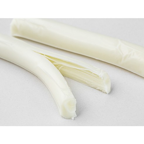 멈출 수 없는 쫀득함! 곰곰 데일리 스트링치즈로 맛있고 건강한 간식을 즐기세요.