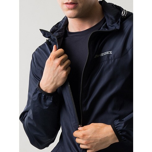 일상에 스며드는 자유, 아르메데스 초경량 바람막이