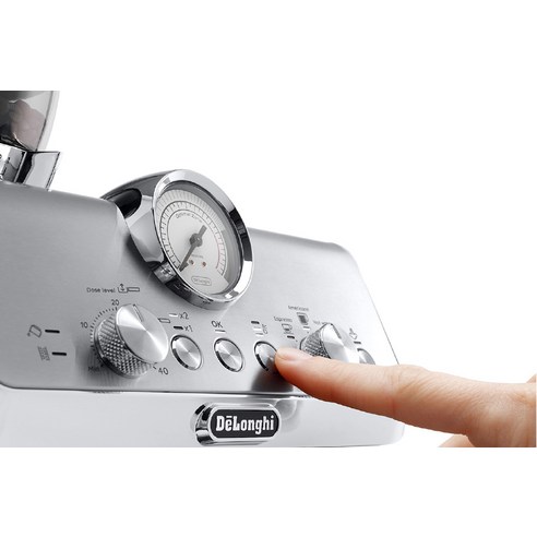 당신의 아침을 특별하게 만들어 줄 명품 커피머신