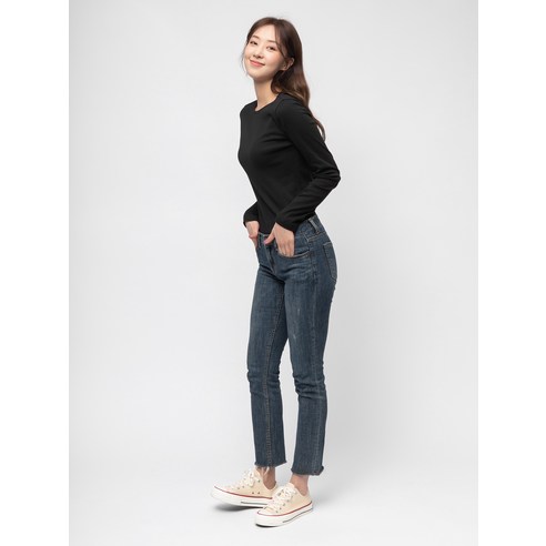 편안함과 스타일을 동시에 갖춘 데일리 티셔츠