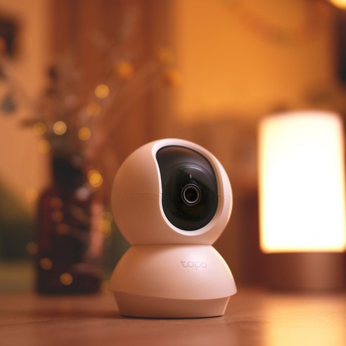집안을 안전하고 보호하는 스마트 홈 보안 카메라