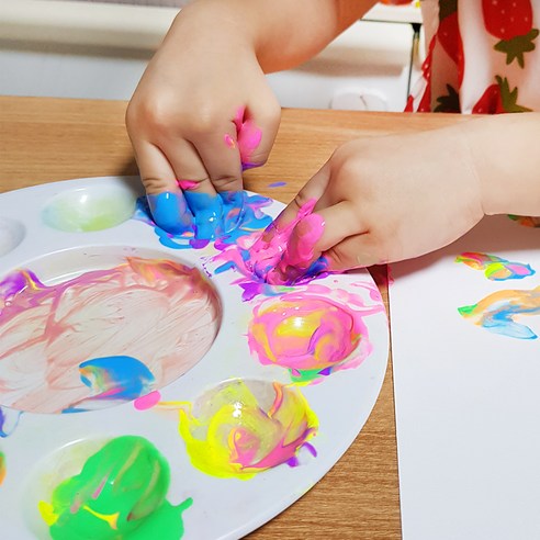 SNOWKIDS 幼兒水彩 兒童水彩 手指畫 安全的顏料 美術遊戲 水彩遊戲 幼兒美術 兒童美術 觸感遊戲