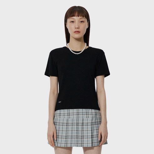 큐리티 여성용 C METAL BROOCH BASIC 반팔 티셔츠