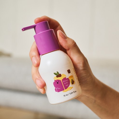 자연의 순수함을 담아, 우리 아이 피부에 촉촉한 보습을 선사하세요.