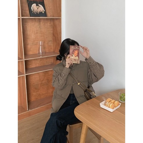 데일리룩의 필수품: 따뜻하고 세련된 앤드스타일 패딩 베스트