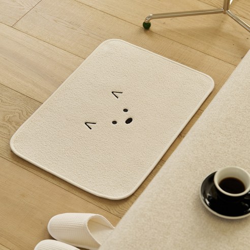 현관문을 여는 순간, 당신의 하루를 웃음으로 채워줄 마법! 극세사발매트