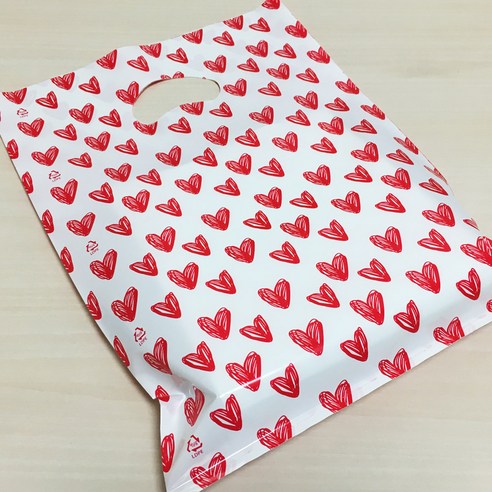 다목적 하트 비닐 쇼핑백: 시각적 매력과 실용성의 완벽한 조화