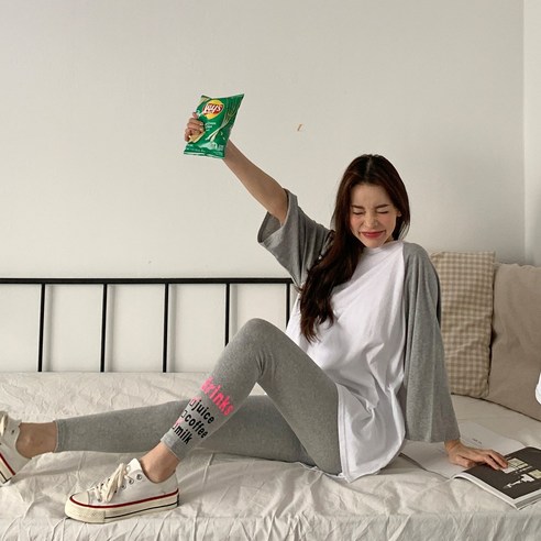 여성용 넬디리 영문 프린팅 레깅스 LG160K11