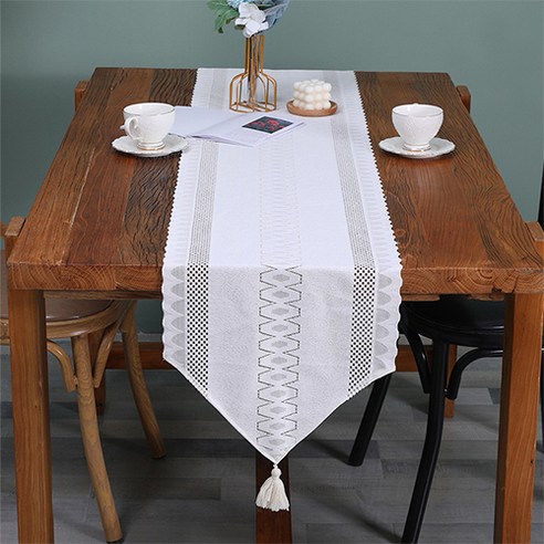 홈플로우 레트로한 패턴 하얀 테이블 러너, 33 x 228 cm