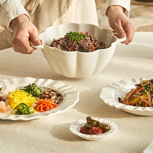 데이지 디자인의 아름다움과 실용성을 겸비한 가성비 홈세트