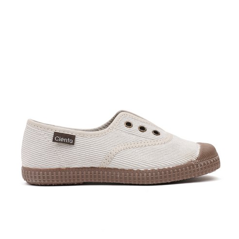 뛰어난 품질, 편안함, 스타일이 어우러진 씨엔타 잉글레스 푼테라 파나 스니커즈