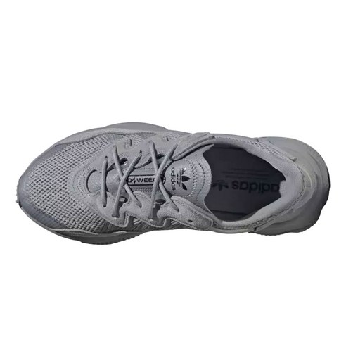 스타일과 편안함을 모두 잡은 아디다스 오즈위고 GW4671