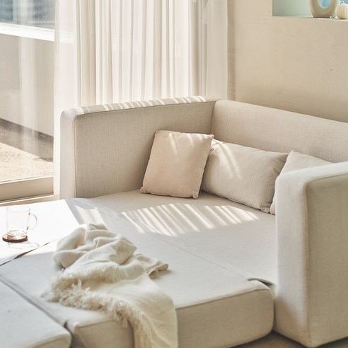 좁은 공간, 넓은 행복! 레이디가구 모우 패브릭 소파베드로 완성하는 나만의 아늑한 공간