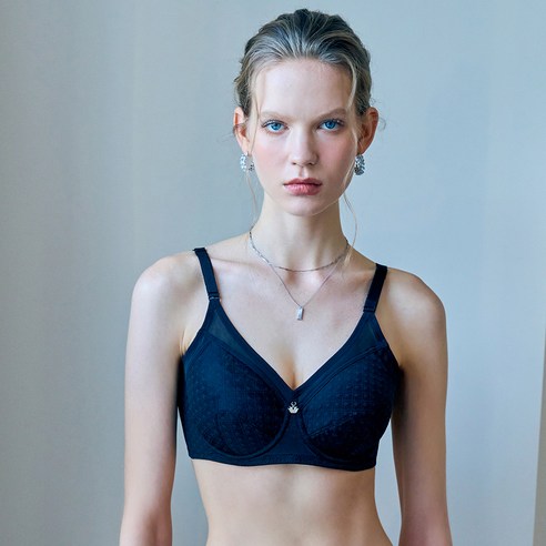 내 안의 아름다움을 깨우는 섬세한 손길, 와코루 MAKE FIT 에센셜 보정 브라 WBRE007 와코루