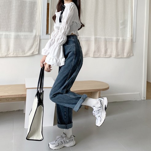 女  時尚  服裝  底部  牛仔褲  長褲  成年女性  成年女性  婦女  女人