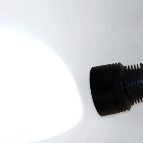 어둠 속에서도 길을 잃지 마세요. 몬스터파워드래곤 90이 여러분의 앞길을 밝혀줄 겁니다!