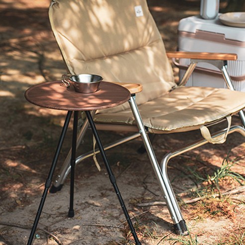 브리즈문 캠핑 원형 사이드 테이블 보조 미니 경량 오 테이블 보관가방 세트는 휴대성과 내구성이 뛰어나며 다양한 용도로 사용할 수 있는 제품입니다.