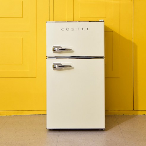 레트로 매력과 실용성을 결합한 소형 냉장고