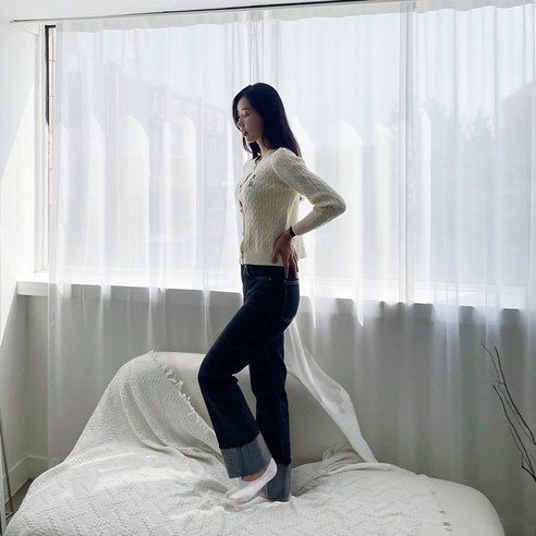 女  時尚  服裝  底部  牛仔褲  長褲  成年女性  成年女性  婦女  女人