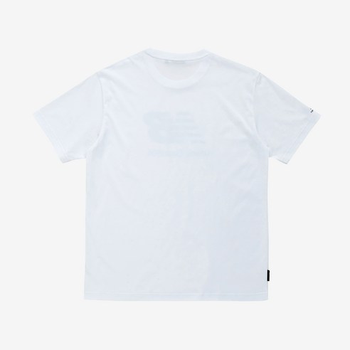 편안함, 스타일, 품질이 돋보이는 뉴발란스 앞판 로고 기본 반팔티