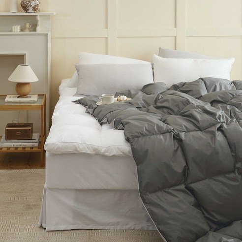 포근한 거위털과 부드러운 순면의 조화, 플로라침구 베스타 차렵이불로 따뜻한 겨울 밤을 선물하세요.