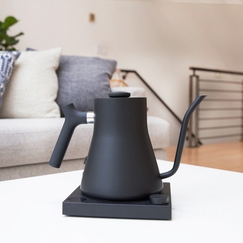 펠로우 스태그 전기주전자 FLE-03C: 완벽한 커피 경험을 선사하는 세련된 주전자