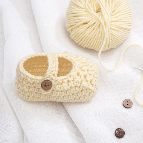 포근한 손길로 완성하는 사랑, 슬로우모먼츠 유아 덧신 DIY 세트 쉬폰레몬 뜨개질키트