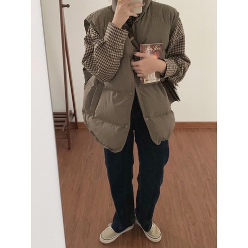 데일리룩의 필수품: 따뜻하고 세련된 앤드스타일 패딩 베스트