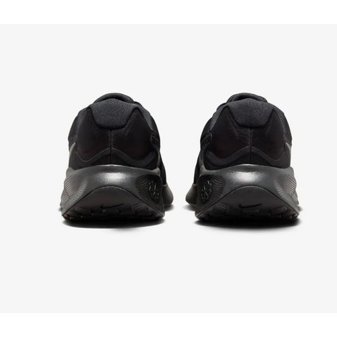 혁신적인 편안함과 스타일을 담은 데일리 러닝 파트너, 나이키 레볼루션 7