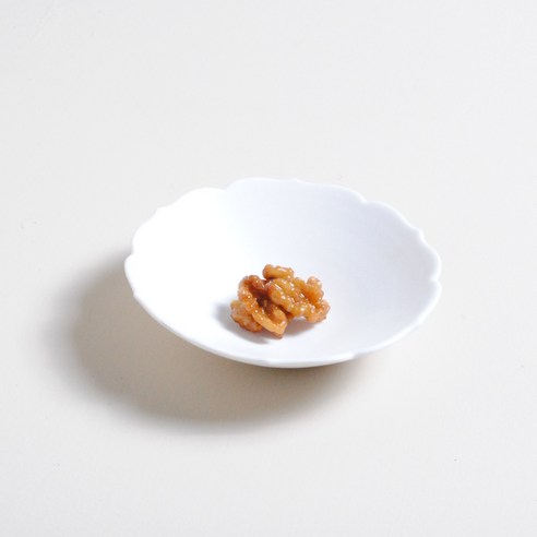 섬세한 아름다움이 피어나는 식탁, 무자기 여섯잎 꽃접시