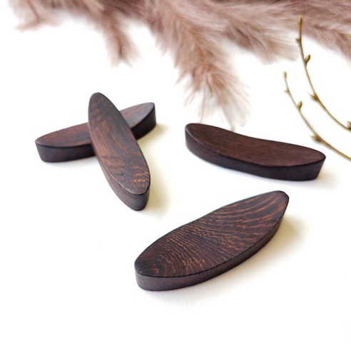 품격 있는 식탁을 완성하는 줄흑단 원목 옻칠 수저받침