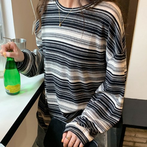 女 時尚 服裝 上衣 長袖 t卹 成年女性 成年女性 女士 女人 女士 女士 女裝 服裝 女裝 女裝 長袖 春季 秋季 季節