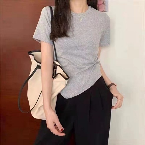 女 時尚 服裝 上衣 短袖 t卹 成年女人 成年女人 女士 女人 涼爽 夏天 夏天 夏天 夏天 夏天 夏天 涼爽的夏天 仲夏 夏天 夏天 炎熱的夏天炎熱的夏季 炎熱的夏季 夏 夫人 夫人 冷靜 冷靜 女裝 服裝 短袖T卹