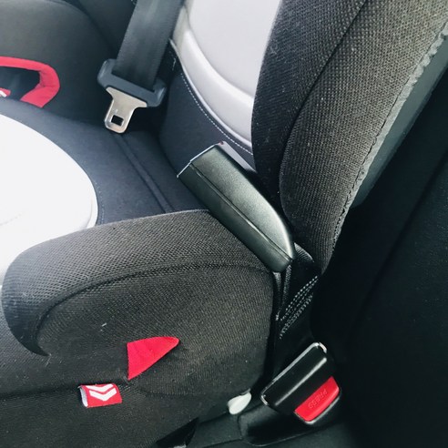 자녀의 차량 안전과 편안함을 보장하는 러브키즈 유아용 카시트 안전벨트 연장선