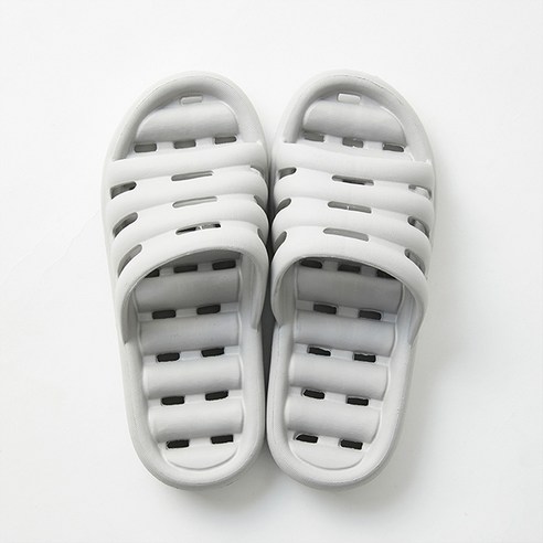 욕실 안전과 스타일을 한 번에! 한샘 엠보 미끄럼방지 욕실화로 안심하고 쾌적한 욕실 생활을!