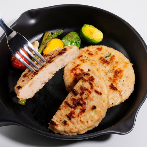 건강한 식단을 위해 제작된 간장 데리야끼맛 닭가슴살 스테이크