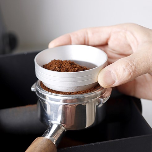 칼딘 홈카페 자석 도징링: 정확하고 효율적인 커피 추출을 위한 커피 애호가 필수품