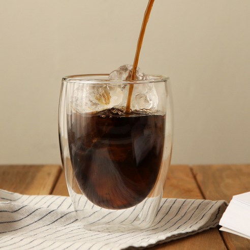 우아함과 기능성이 조화를 이룬 삼호유리의 더블레이어드 이중유리컵