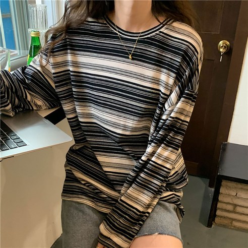 女 時尚 服裝 上衣 長袖 t卹 成年女性 成年女性 女士 女人 女士 女士 女裝 服裝 女裝 女裝 長袖 春季 秋季 季節