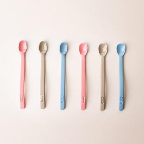 에디슨 실리콘 이유식 스푼으로 아기의 안전하고 행복한 이유식 시간을!