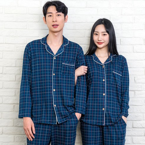 女人  時尚  睡衣  頂部和底部  組  成年女性  成年女性  婦女  女人  淑女