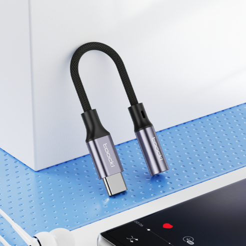 Toocki AUX to C타입 변환 오디오 케이블로 음악의 경계를 무너뜨리세요.