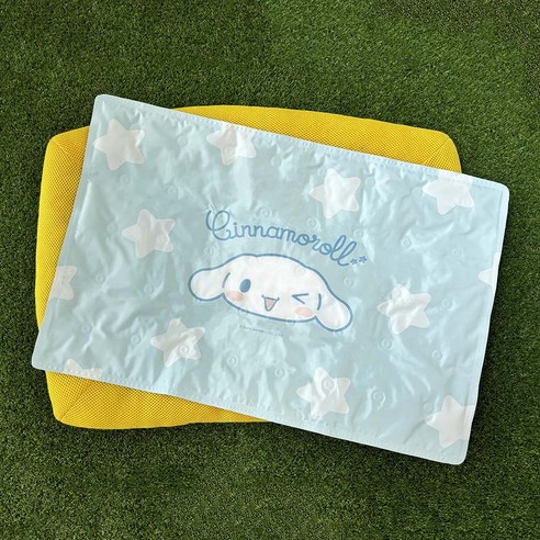 반려동물의 여름철 편안함과 시원함을 위한 산리오 쿨매트