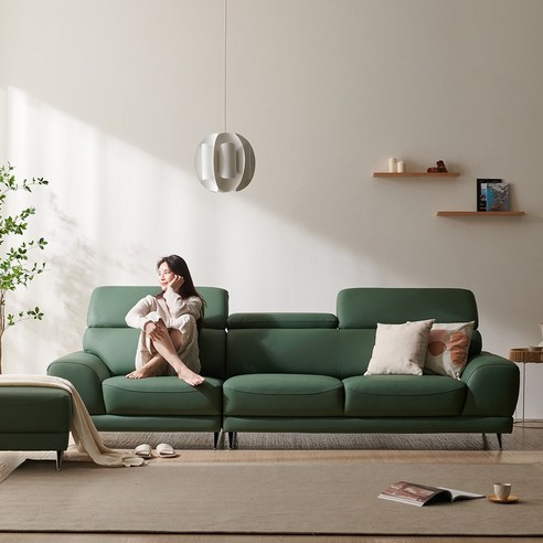 싱그러운 휴식을 담은, 아델라 천연 소가죽 소파 그린