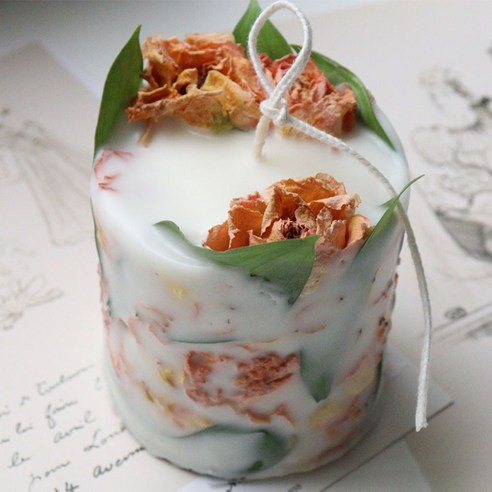 시들지 않는 사랑의 기억, 부케 캔들로 영원히 간직하세요.