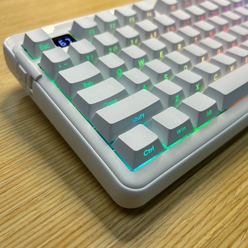 밤하늘을 수놓은 별빛처럼, 라나야 키캡으로 당신의 키보드를 빛내세요.